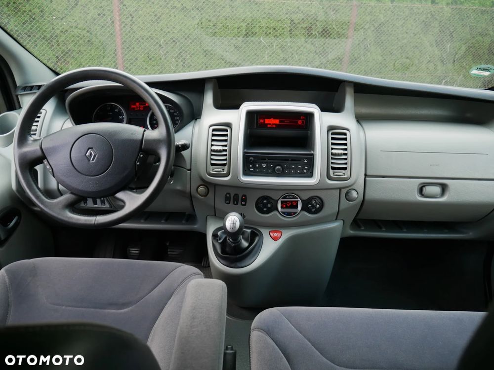 Renault Trafic Passenger Expression - 23
