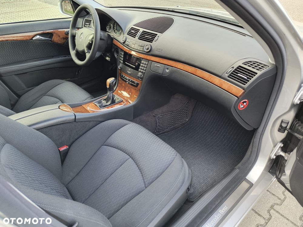 Mercedes-Benz Klasa E 200 Kompressor Elegance Sport Edition - 24