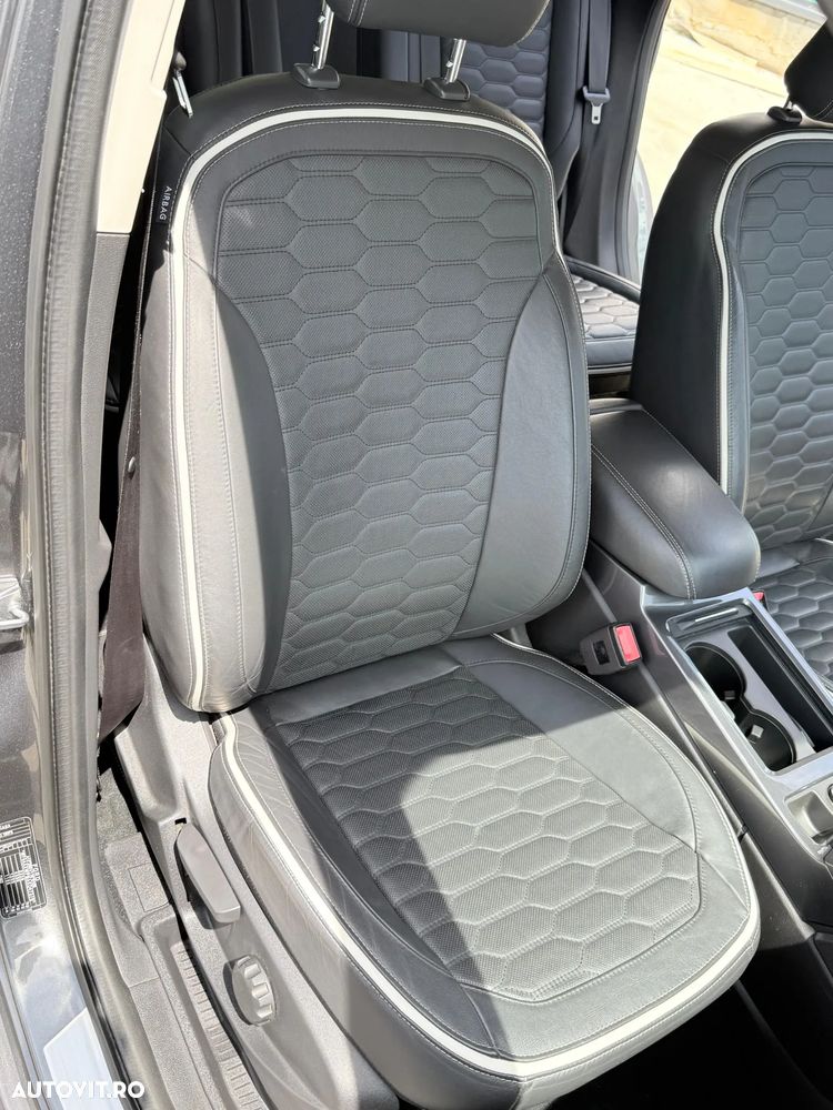 Ford Kuga - 20