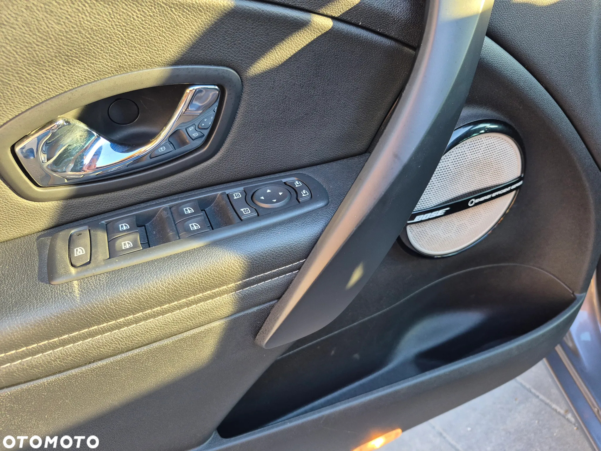 Renault Megane Grandtour ENERGY TCe 130 Start & Stop Bose Edition - 13