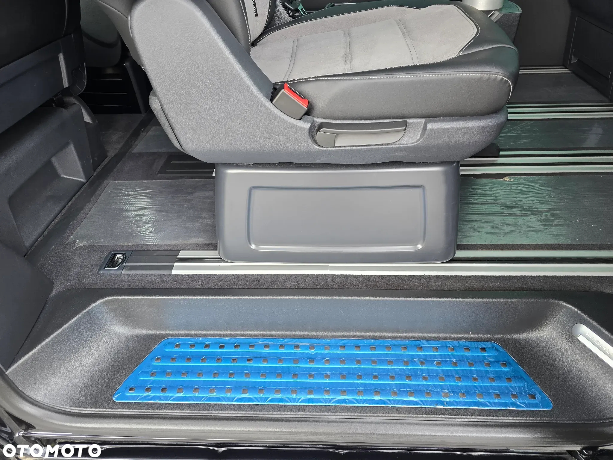 Volkswagen Multivan 6.1 2.0 TDI L1 Highline 4Motion DSG - 34