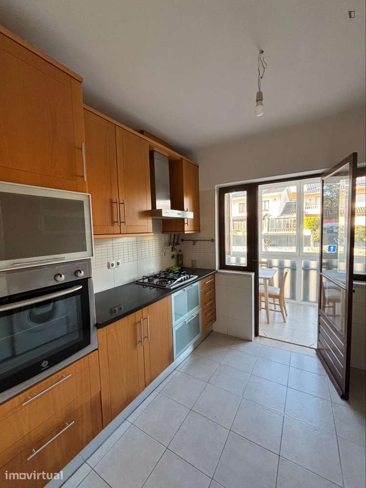Quarto - localizado em Carcavelos Lisbon - Grande imagem: 2/8