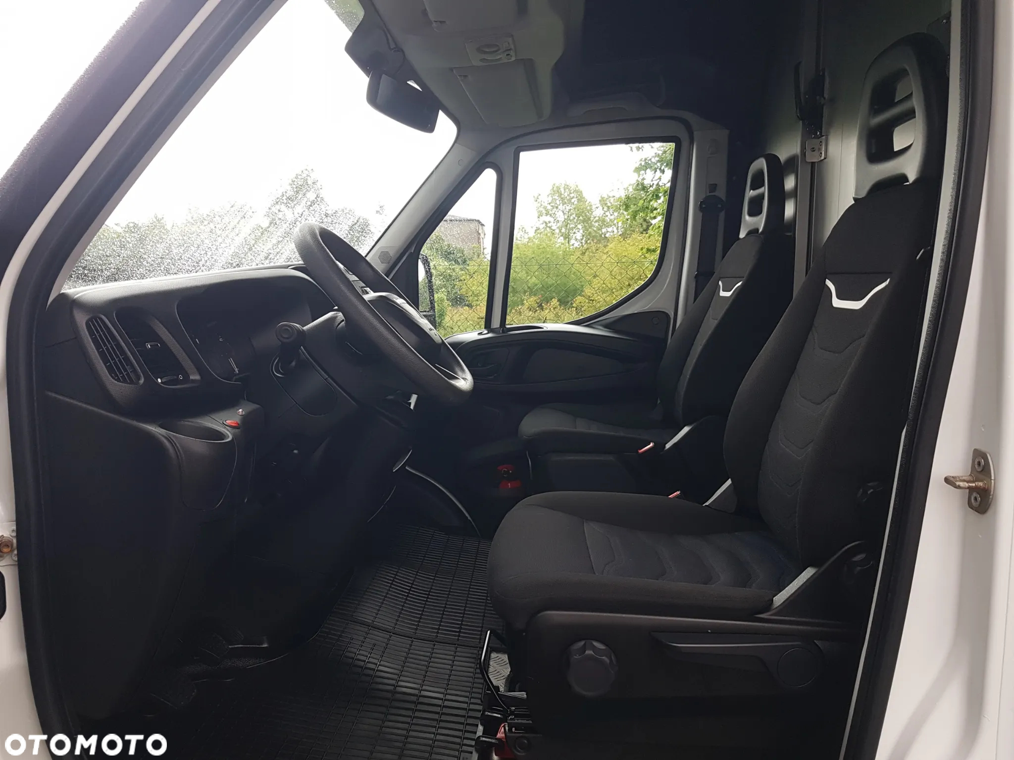 Iveco DAILY KONTENER NISKOPODŁOGOWY 4,43x2,23x2,42 SKLEP FOODTRUCK BAR KLIMA KONIOWÓZ KAMPER - 21