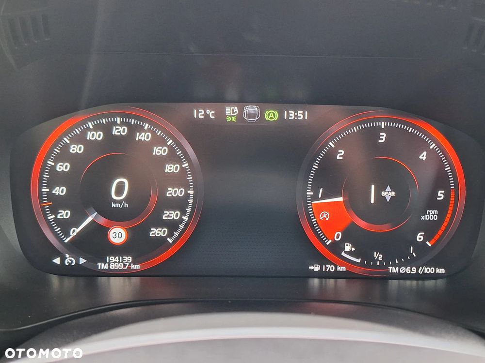 Volvo XC 60 D4 R-Design - 11