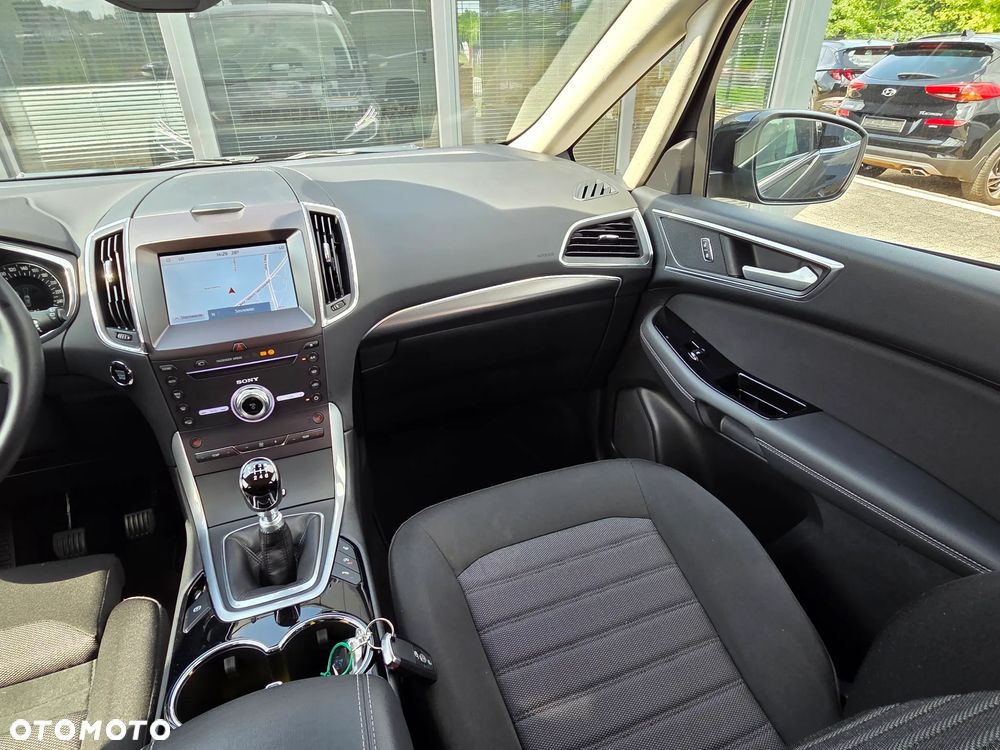 Ford S-Max 2.0 EcoBlue Titanium - 37