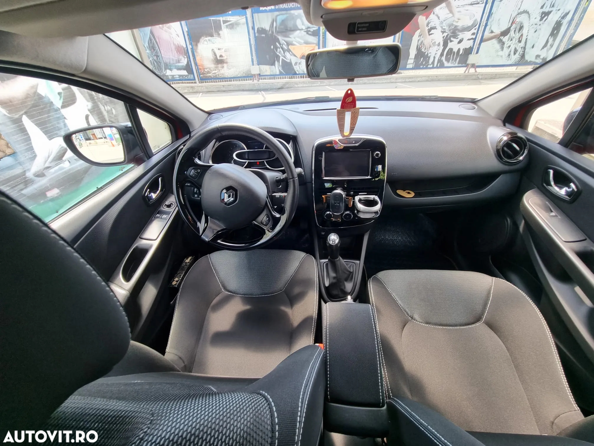 Renault Clio - 12