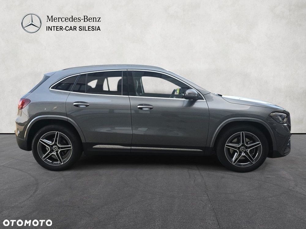 Mercedes-Benz GLA - 4