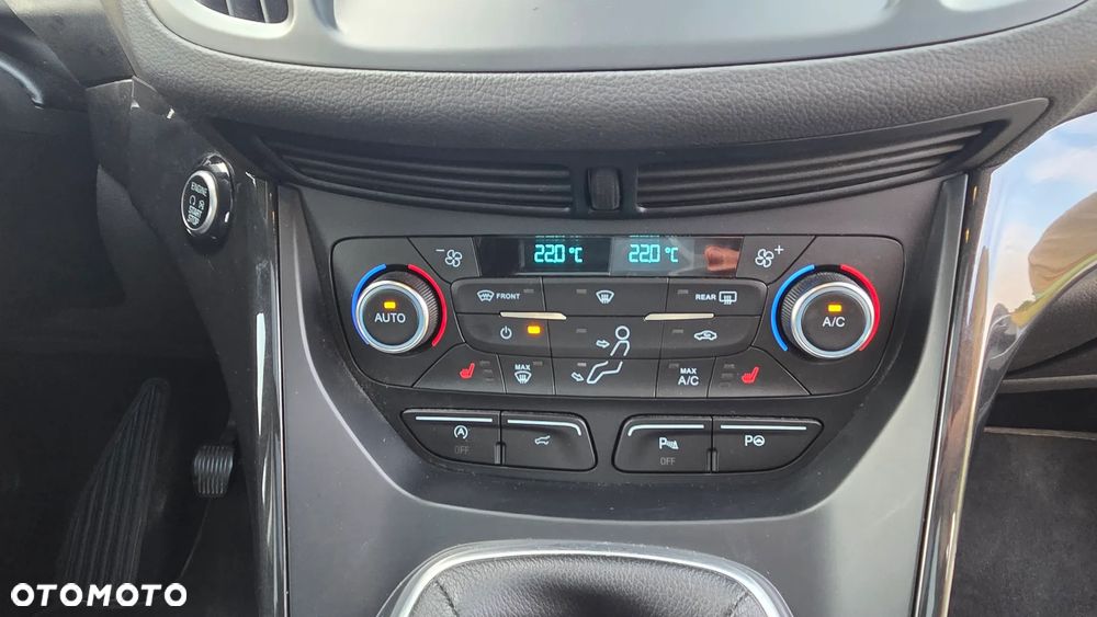 Ford Kuga 1.5 EcoBoost 2x4 Titanium - 23