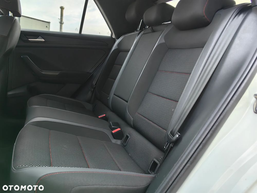 Volkswagen T-Roc 1.5 TSI OPF Style - 24