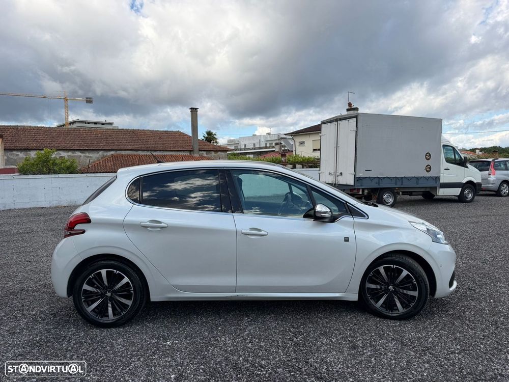 Peugeot 208 1.2 PureTech GT Line - 13
