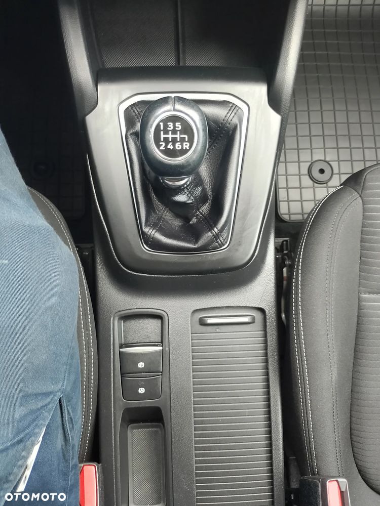 Ford Focus 1.0 EcoBoost Titanium - 24