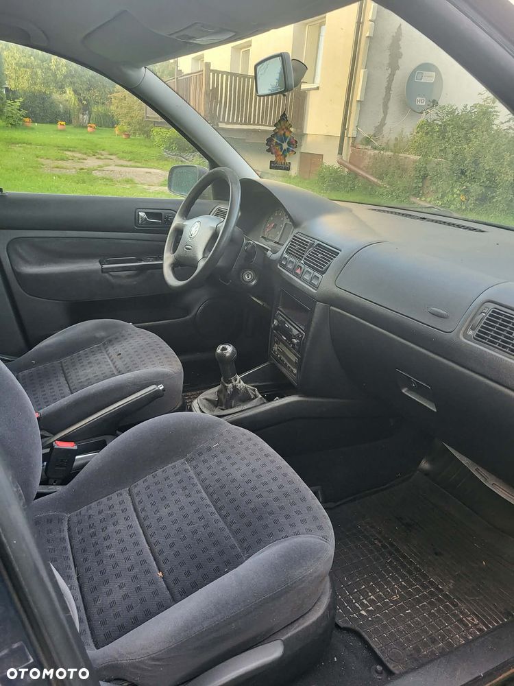 Volkswagen Golf - 15