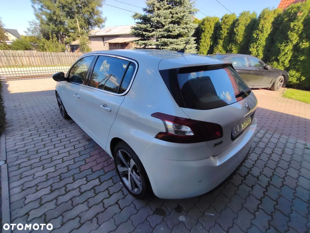 Peugeot 308 1.2 PureTech Allure S&S - 5