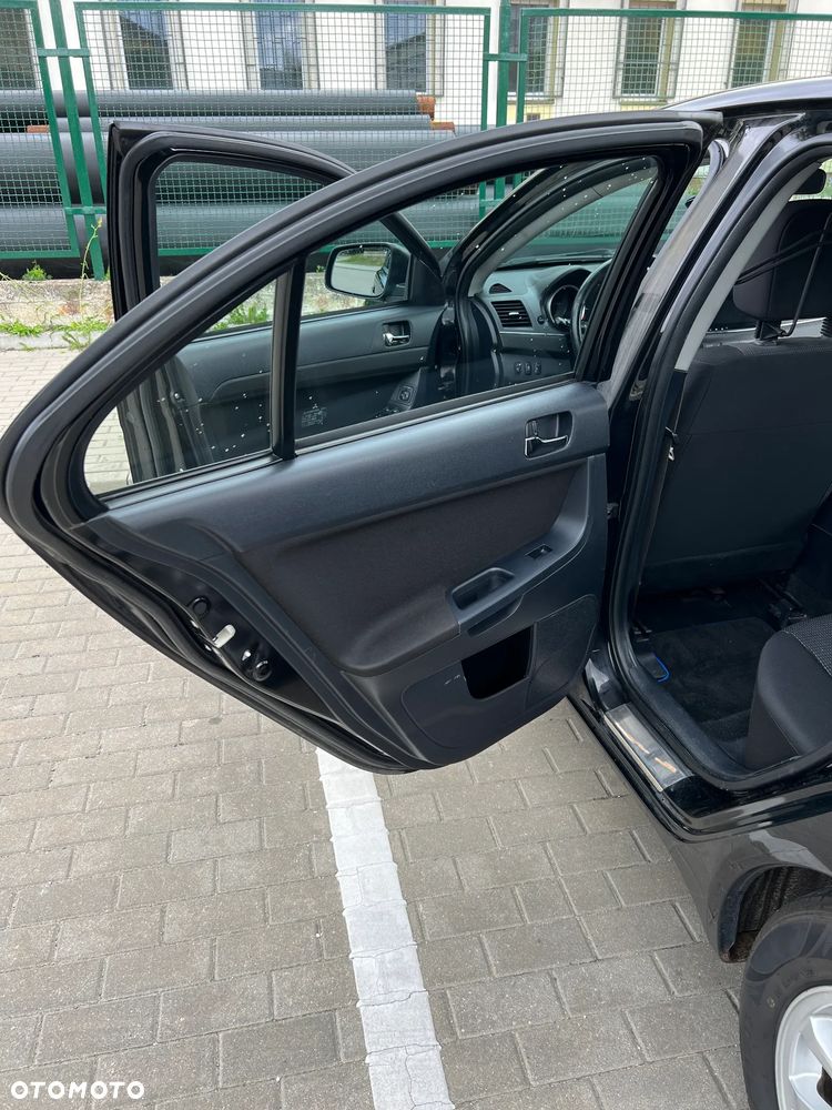 Mitsubishi Lancer 1.6 Intense - 16