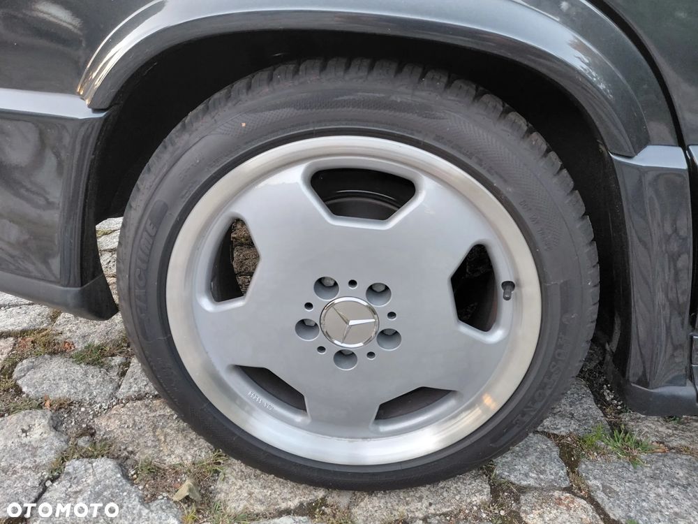 Mercedes-Benz W201 (190) - 11