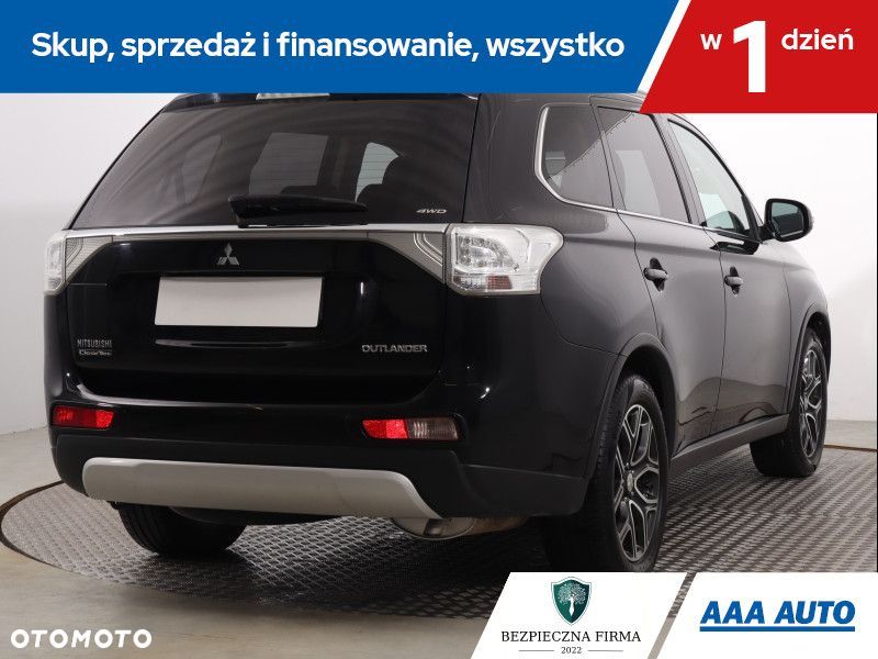 Mitsubishi Outlander - 6