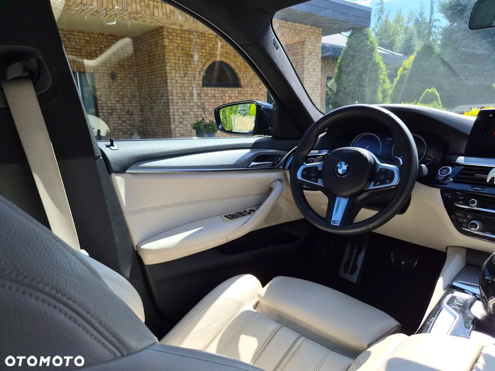 BMW Seria 5 520d xDrive M Sport sport - 12