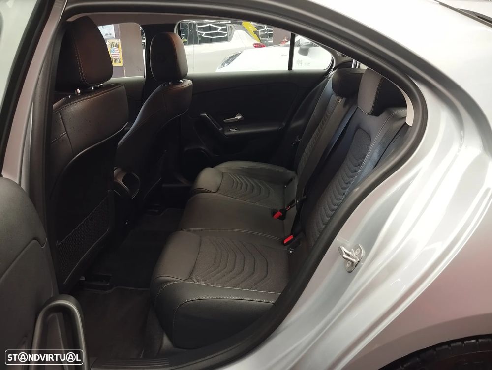 Mercedes-Benz A 200 Limousine d - 12