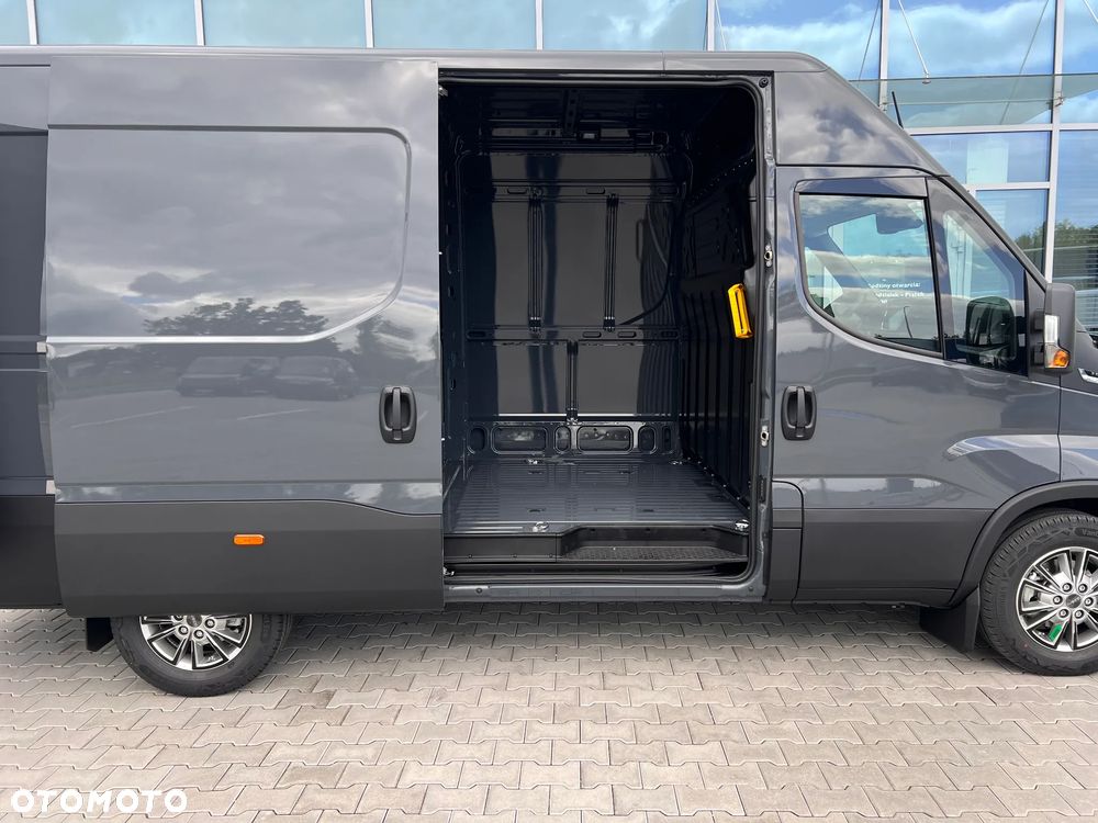 Iveco Szukasz mocnego dostawczaka? Właśnie go znalazłeś!Mocne Daily na już! - 18