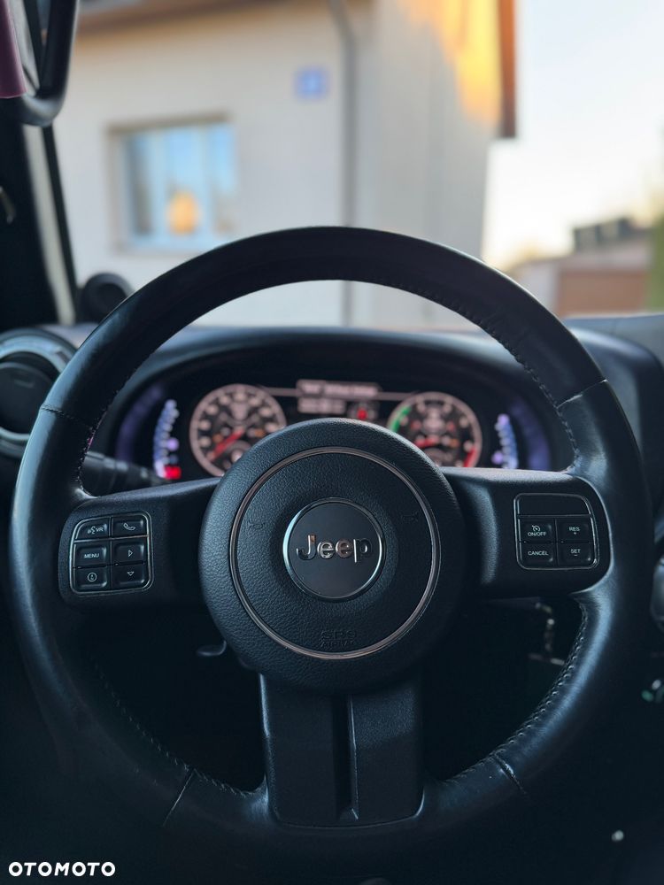 Jeep Wrangler 3.6 Unlim Sahara - 11