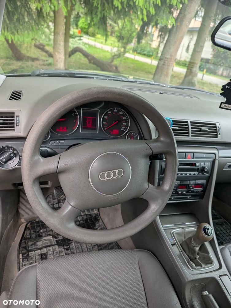 Audi A4 Limousine 1.8T - 12