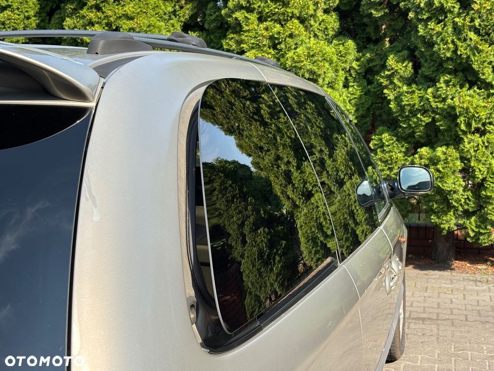Chrysler Grand Voyager - 38