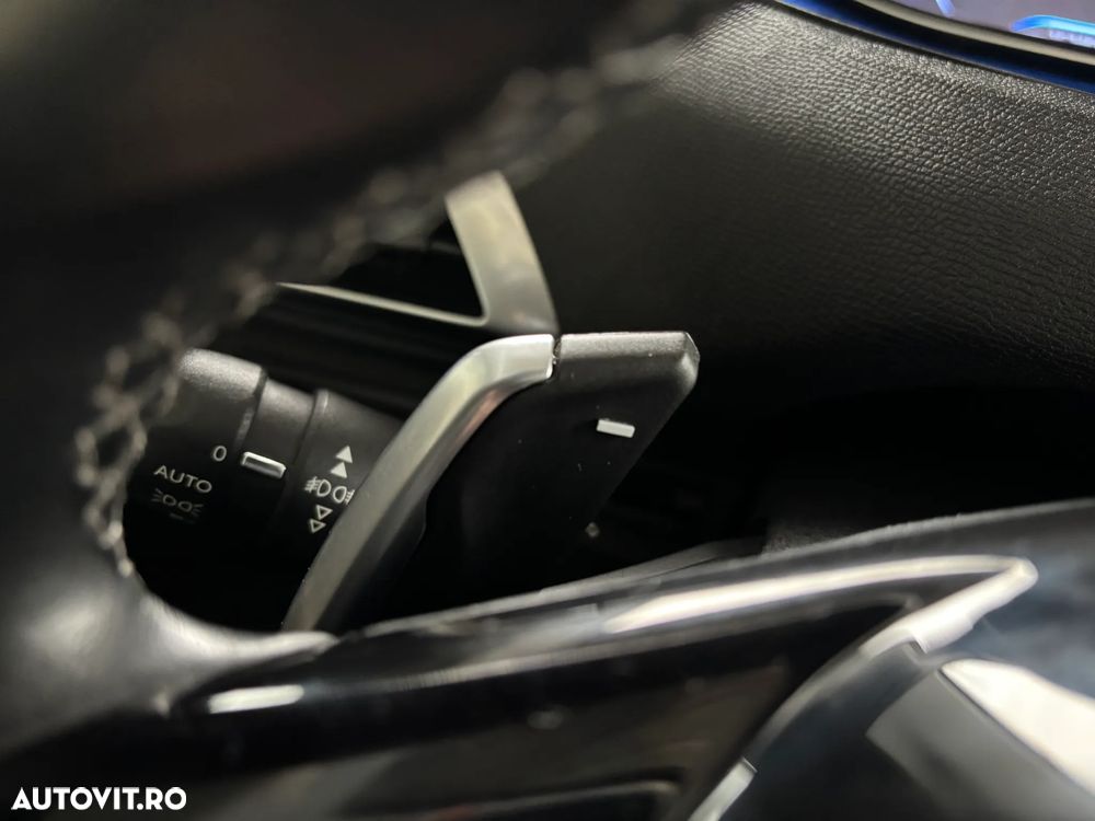 Peugeot 3008 BlueHDi 130 Stop & Start EAT8 Allure - 24