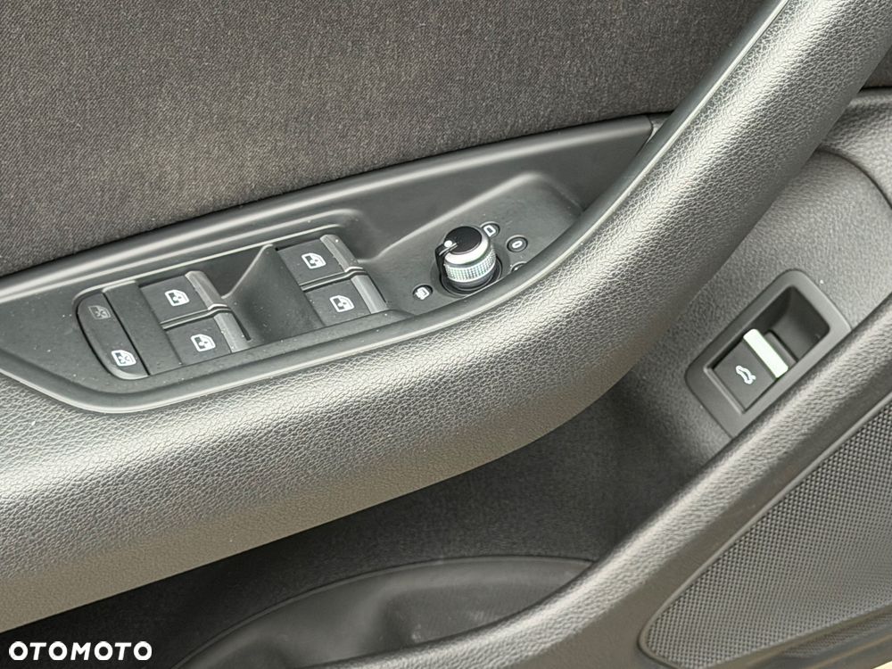 Audi A4 Avant 40 TFSI sport - 25