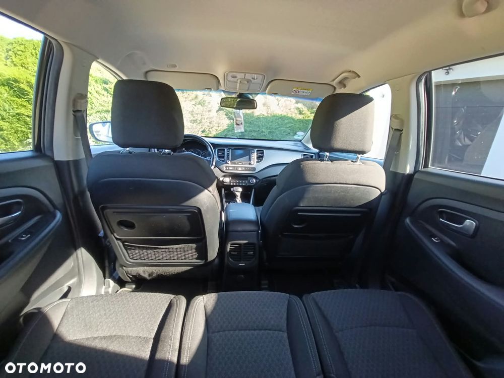 Kia Carens - 19