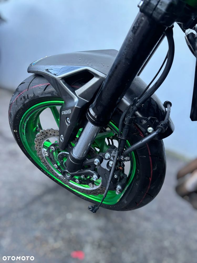 Kawasaki Z 900 - 12