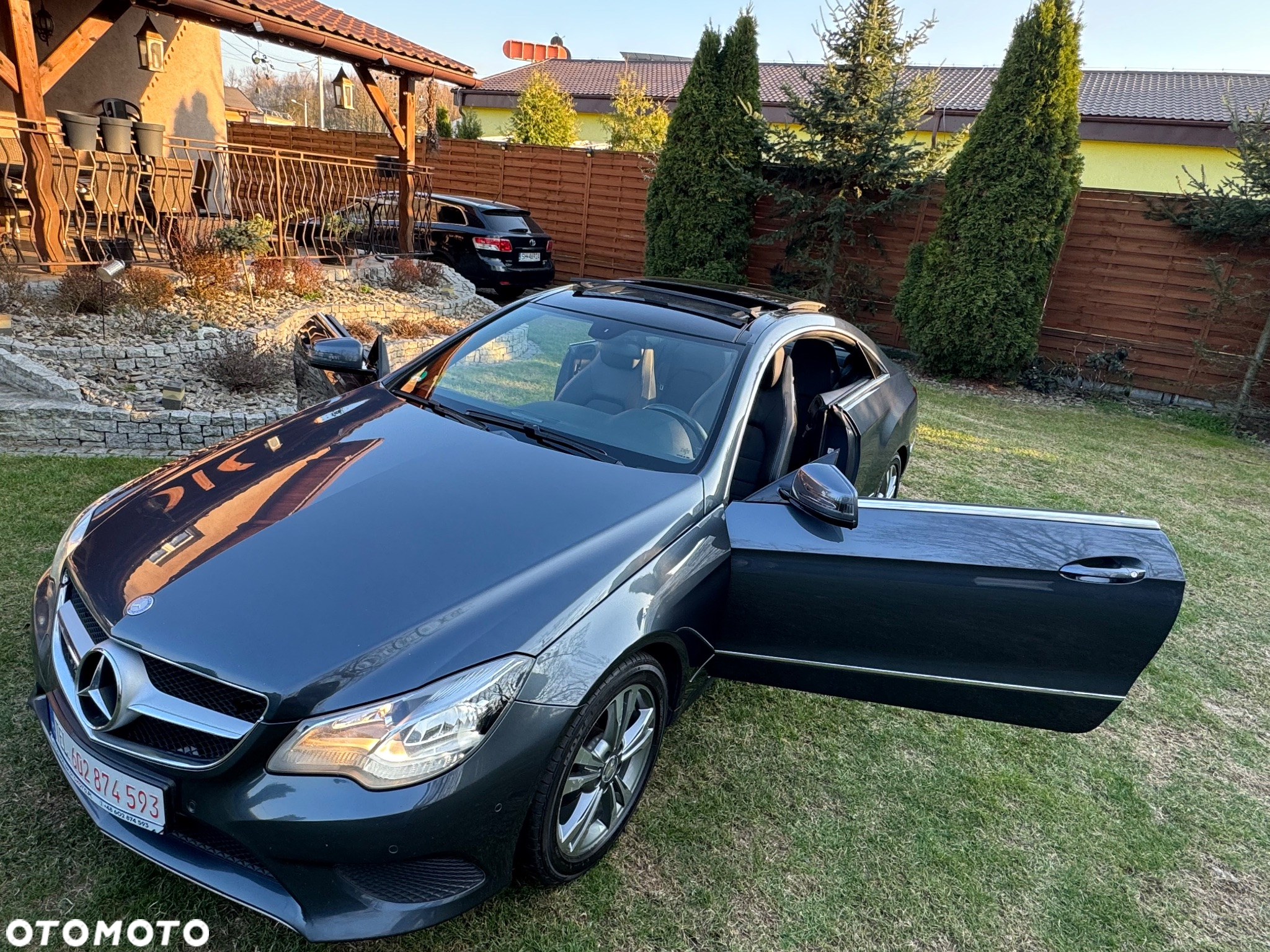 Mercedes-Benz Klasa E 200 Coupe 7G-TRONIC - 28