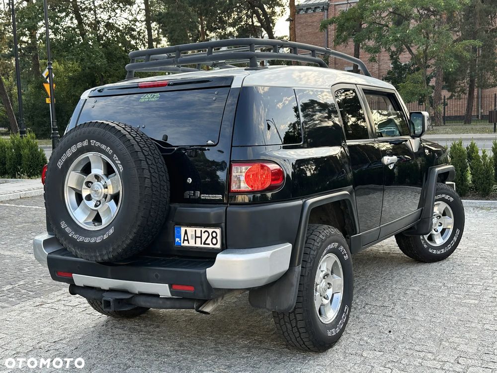 Toyota FJ Cruiser 4.0 4x4 - 13