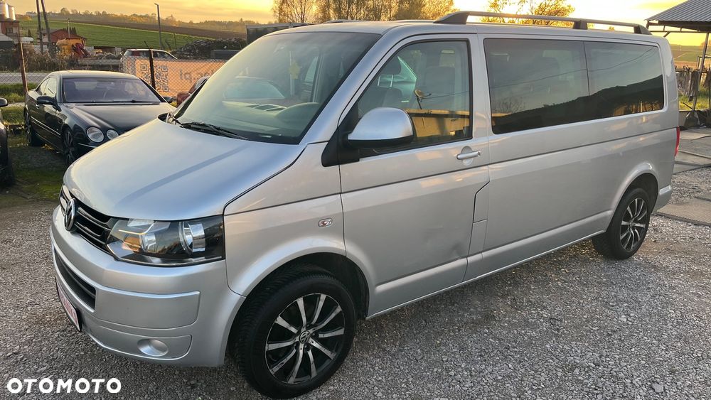 Volkswagen Caravelle - 26
