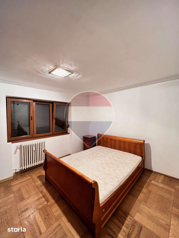 Apartament cu 3 camere de închiriat în zona Bancilor — fotografia 3