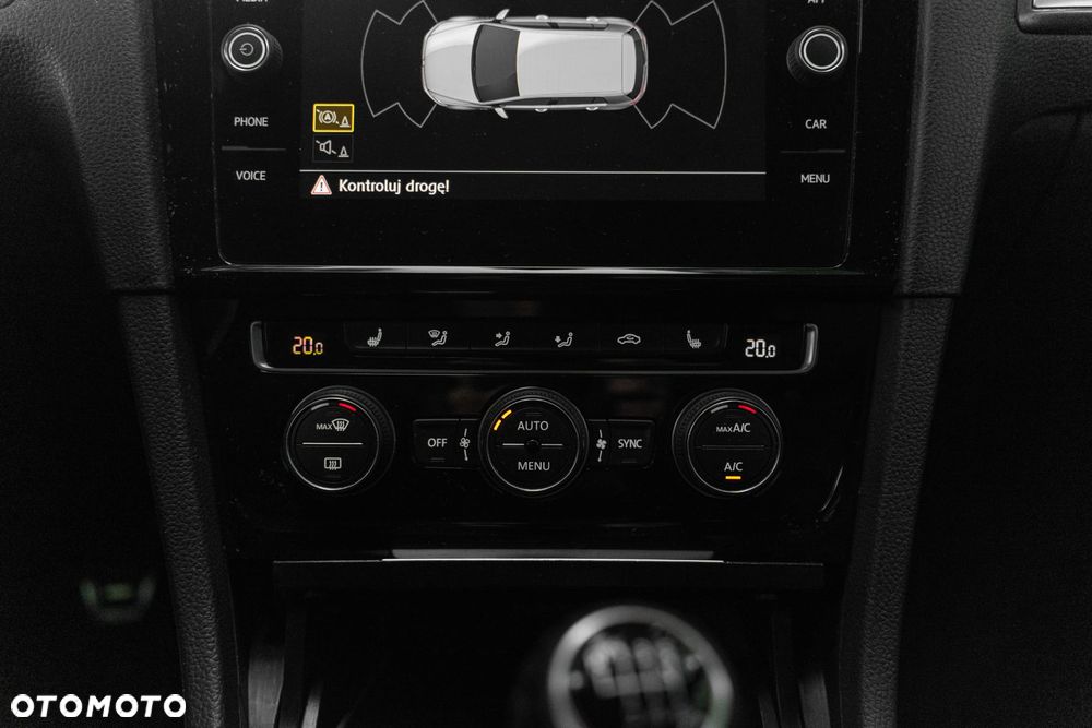 Volkswagen Golf - 15