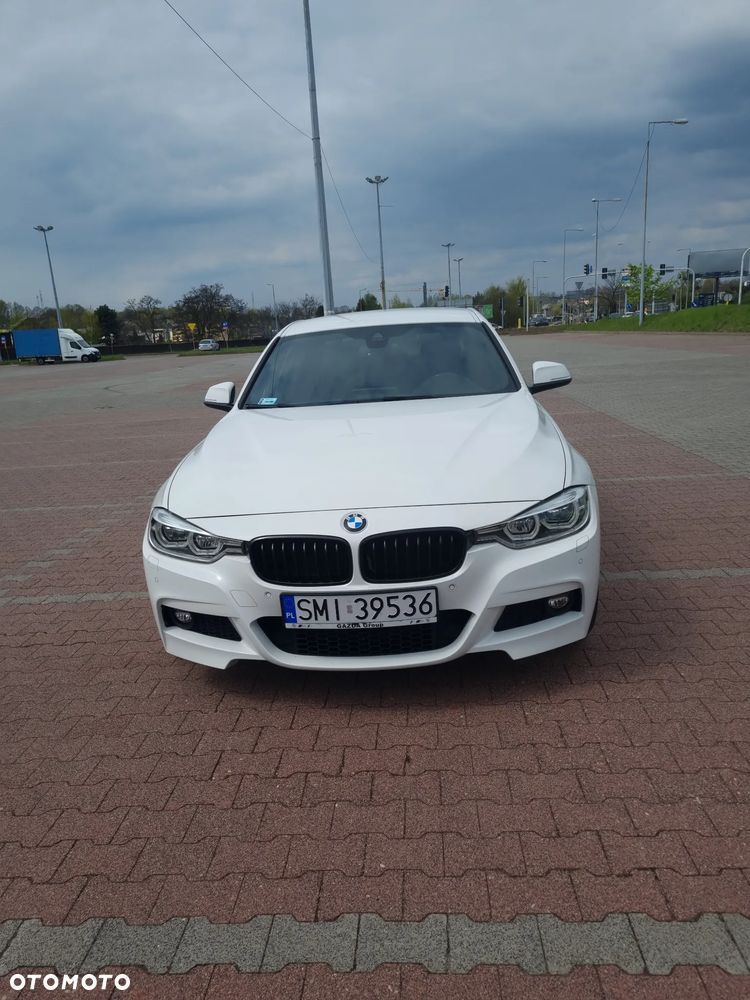 BMW Seria 3 330i xDrive M Sport - 2