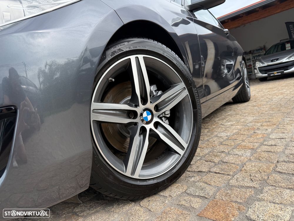 BMW 220 d Sport Line - 13