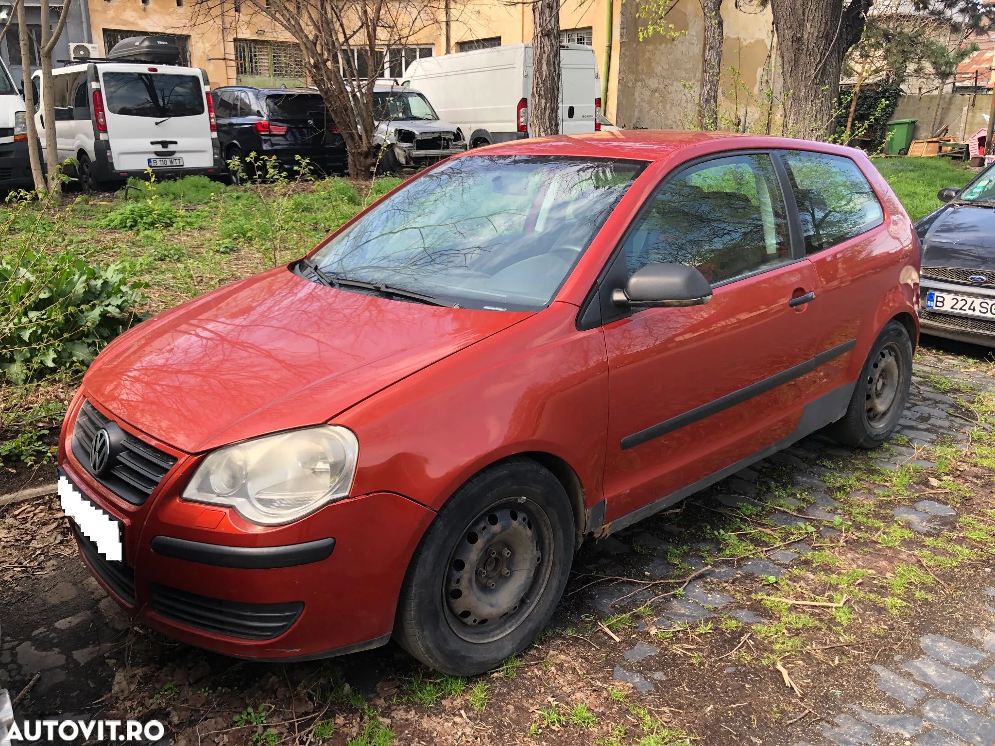 Dezmembrez VW Volkswagen Polo 9N facelift maro 1.2 benzina coupe 2006 - 1