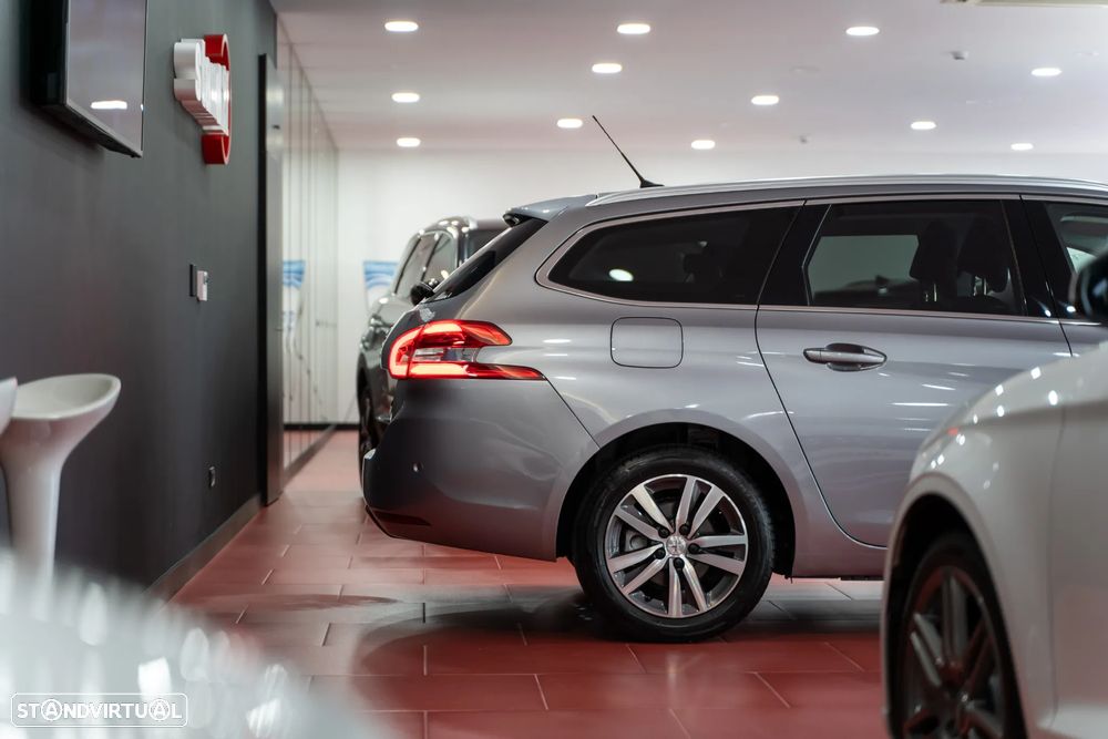 Peugeot 308 1.5 BlueHDi Allure Pack - 29