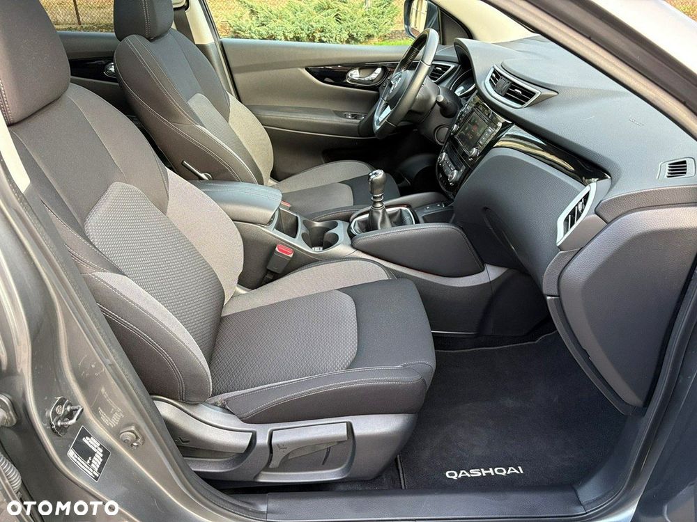Nissan Qashqai 1.5 dCi N-Connecta - 17