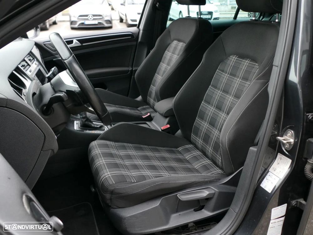 VW Golf Variant 2.0 TDi GTD DSG - 29