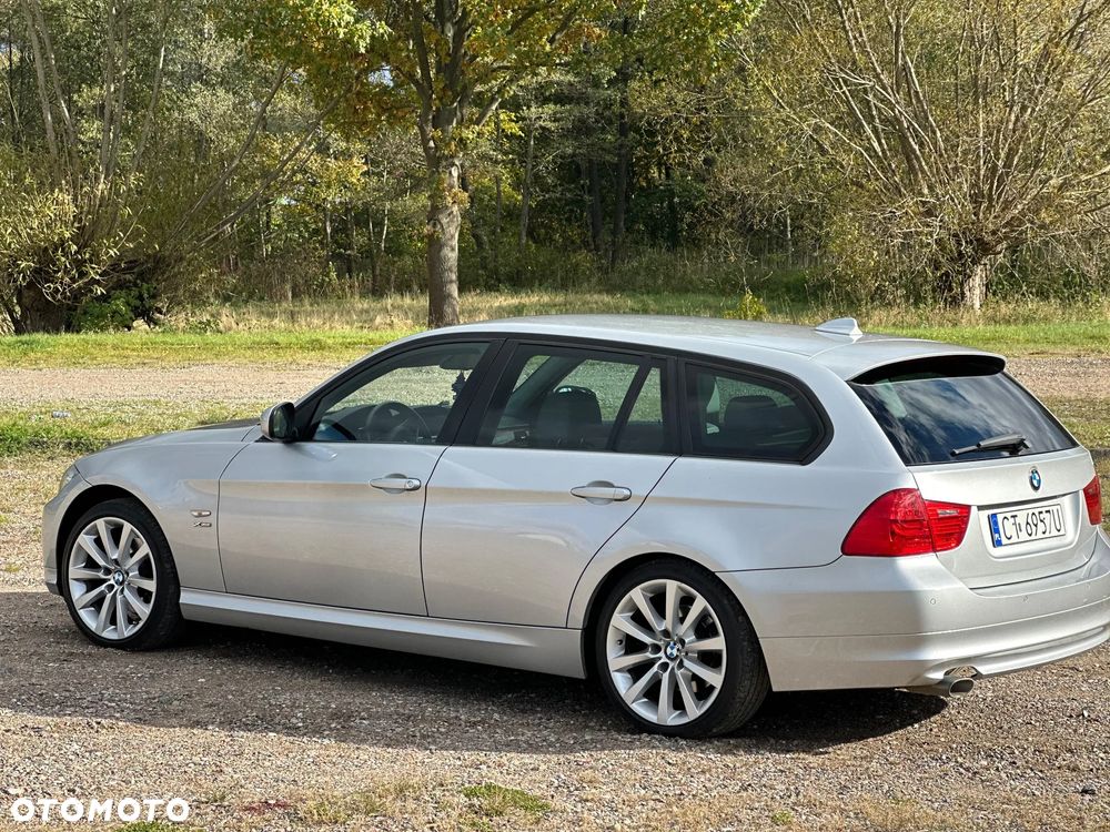 BMW Seria 3 320d xDrive DPF - 5