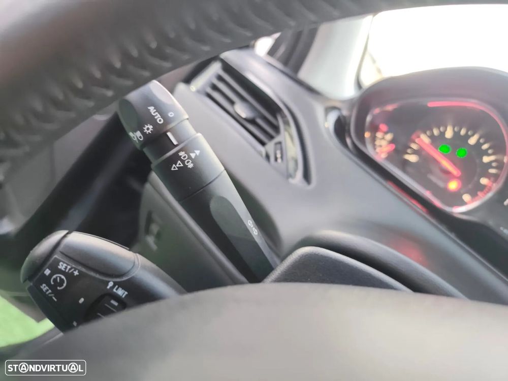 Peugeot 208 1.4 HDi Active - 17