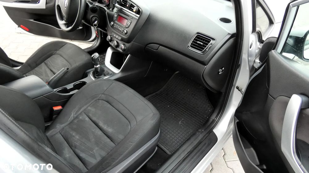 Kia Ceed 1.4 CRDi 90 Edition 7 - 9