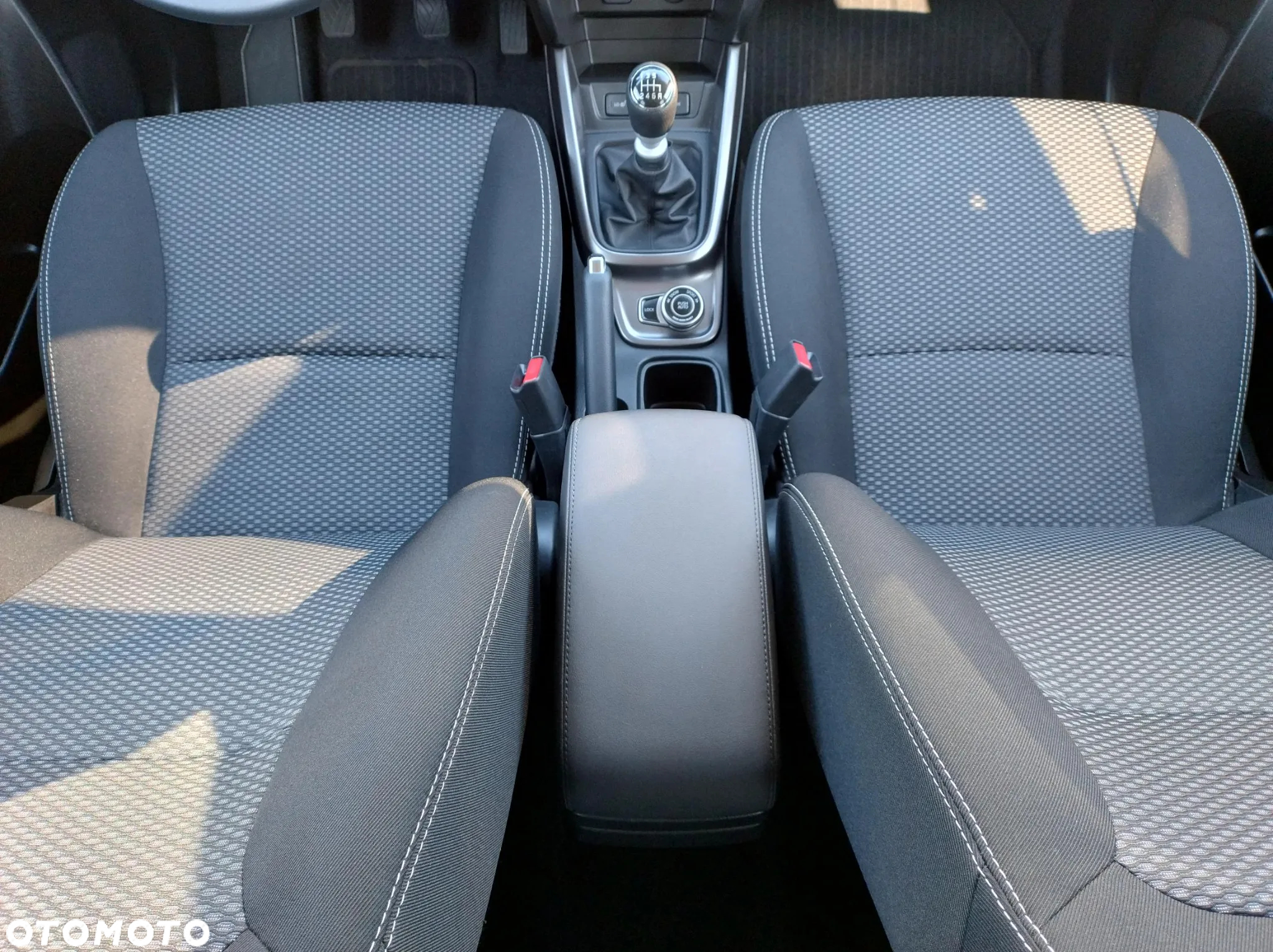 Suzuki Vitara 1.4 Boosterjet SHVS Premium 4WD - 13