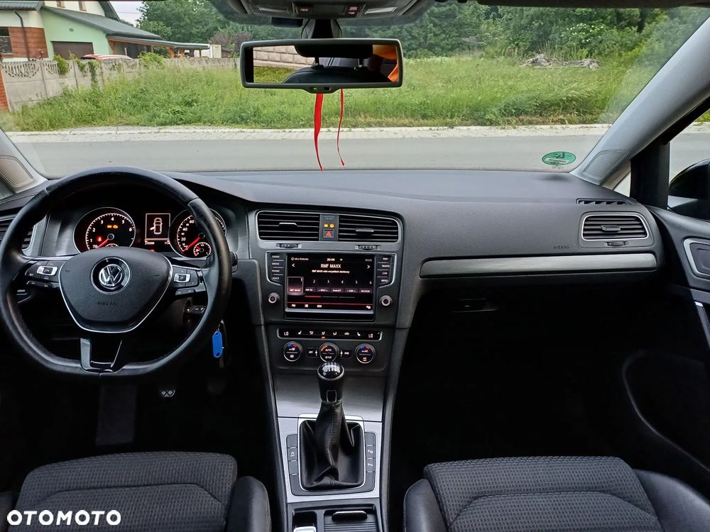 Volkswagen Golf - 13