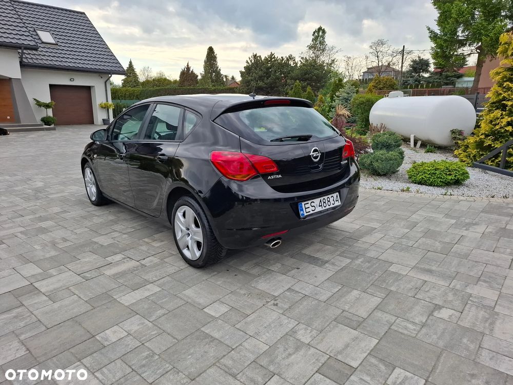 Opel Astra 1.4 Turbo Cosmo - 10