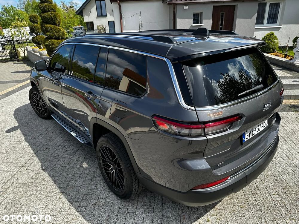 Jeep Grand Cherokee - 12