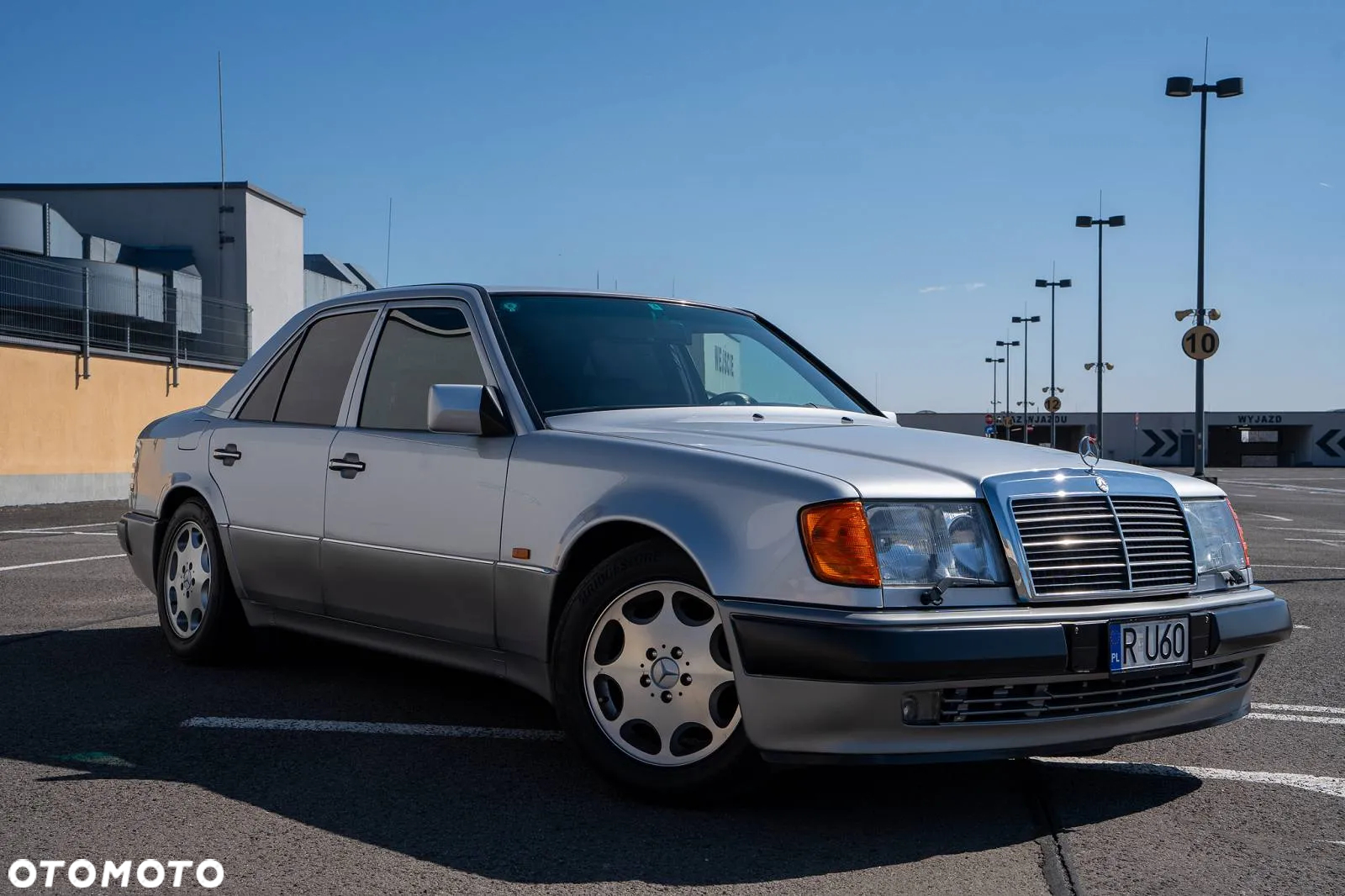 Mercedes-Benz Klasa E - 36