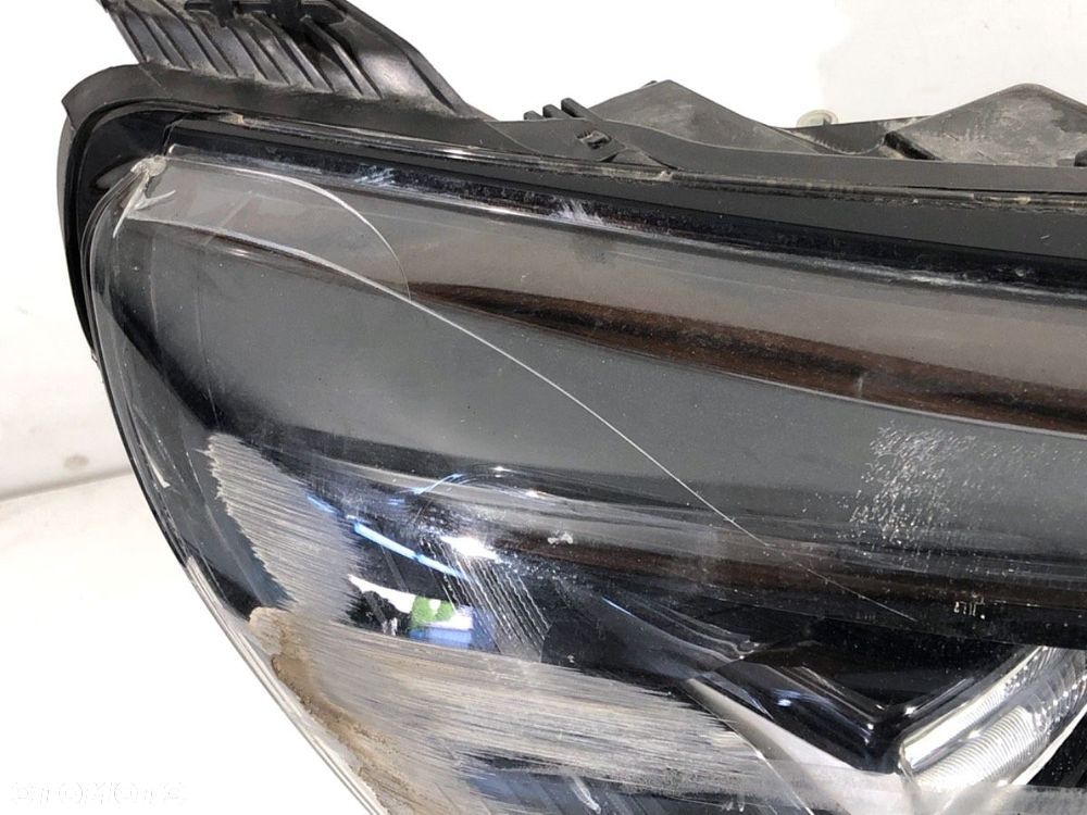 REFLEKTOR PRAWY PRZÓD LED  RENAULT MEGANE IV liftback (B9A/M/N_) 2015 - 2022 1.6 TCe 205 (B9MV) 151 - 3